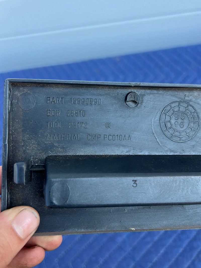 1988-1994 Chevrolet Silverado GMC Sierra Fuse Box Cover Lid Trim Blue OE #5515EM