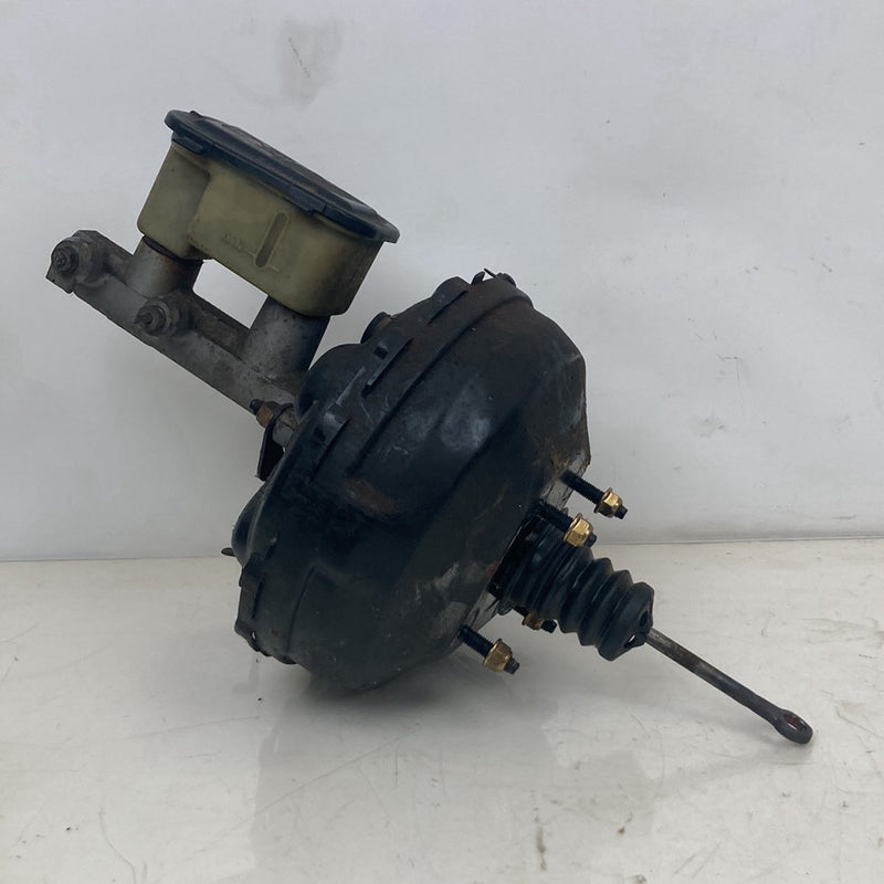 1995-1998 Chevrolet Silverado 2500 GMT400 Brake Master Cylinder Booster OEM