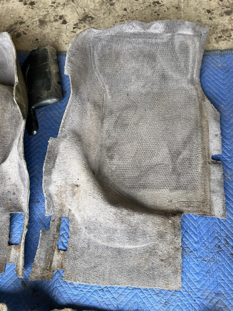 1992-1995 Volvo 940 740 Wagon Front & Rear Charcoal Molded Carpet Set OE #3294EM