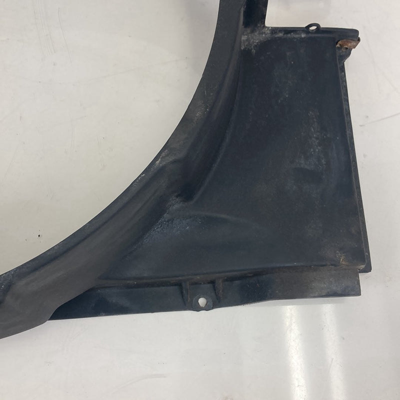 1995-1998 Chevrolet Silverado 2500 GMT400 Fan Shroud 15739587 OEM