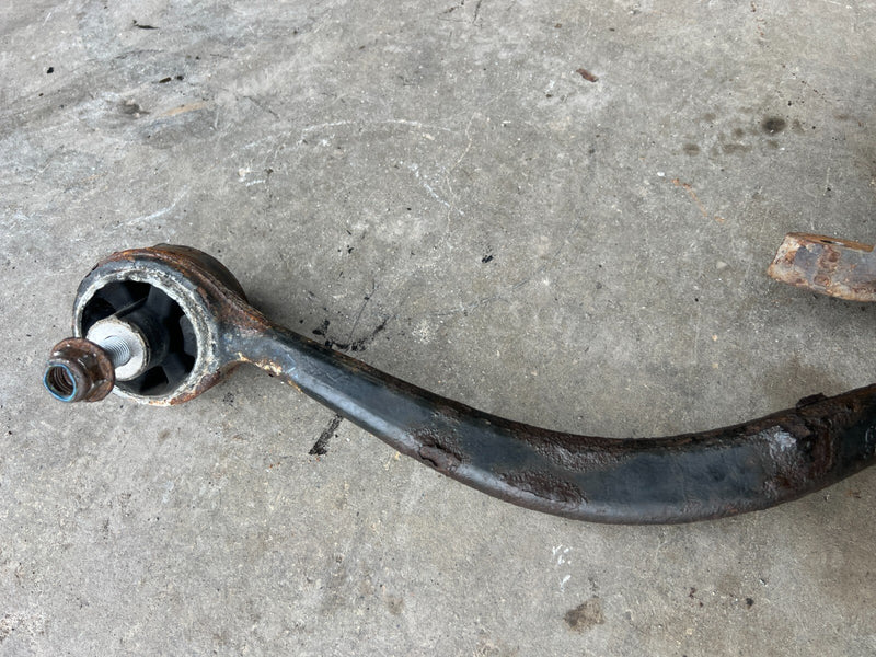 2011-2017 BMW X3 F25 Front Passenger Right R Control Arm Hub Assembly OEM#2338EM