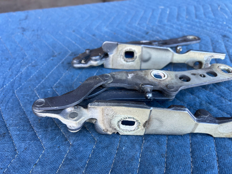 2000-2005 BMW 330xi 325xi E46 Sedan Rear Left Right Trunk Hinge Pair OEM #4778EM
