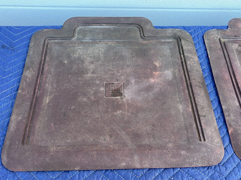 Chevrolet Silverado - Floor Mat Set PN: PPI4L1717 PPI4L1716