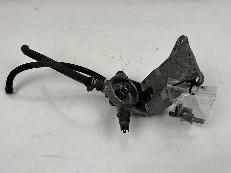 1975-1980 Volvo 244 240 Fuel Filter Bracket Mount w/ Bolts OEM #5386EM
