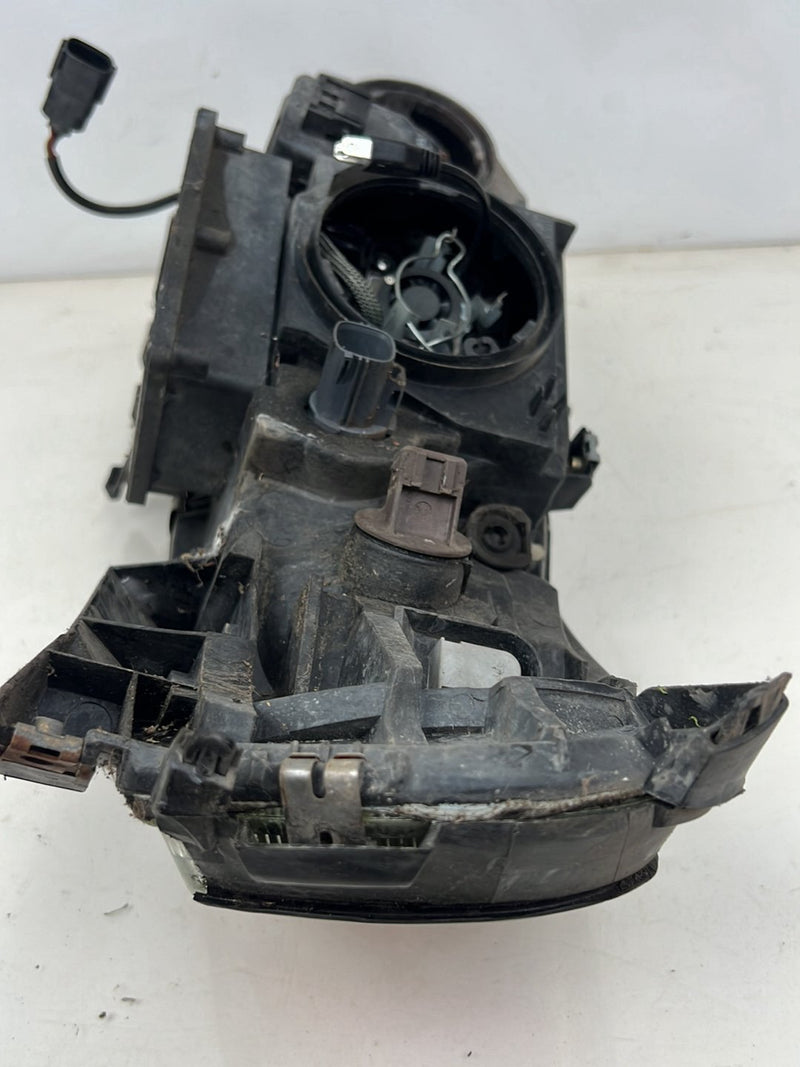 2004-2007 Volvo S60R V70R Passenger Right Headlight Assembly 30698824 OE #5771EM