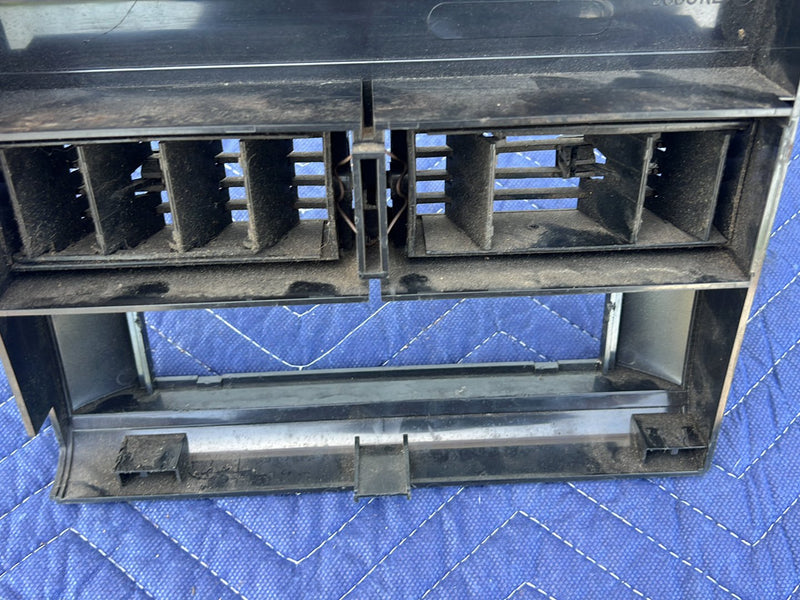 Chevrolet Silverado - Dash Vent PN: 2006REV