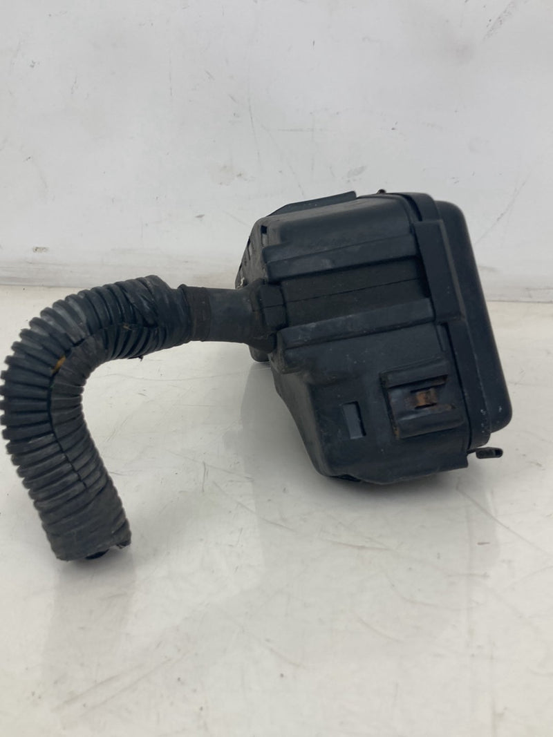 1998-2000 Volvo V70 S70 Main Engine Bay Left Fuse Junction Box OEM #5186M
