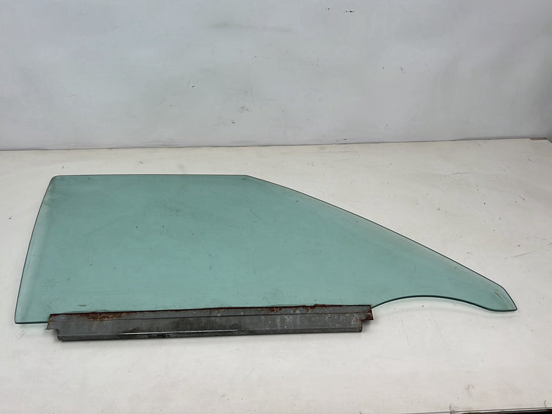 1976-1979 Cadillac Seville Front Passenger Right Window Glass OEM #5595EM