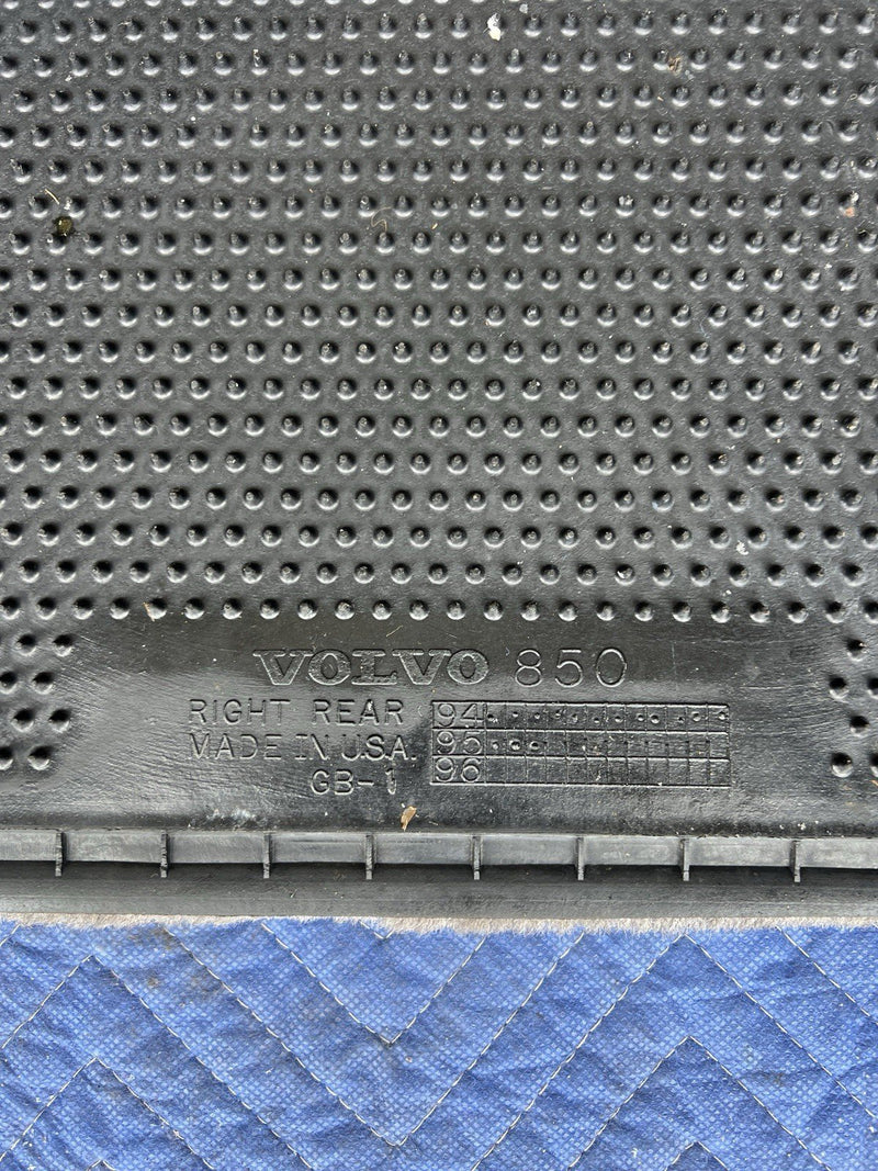 1993-1997 Volvo 850 850R Charcoal Molded Carpet Floor Mat Set OEM #4427E
