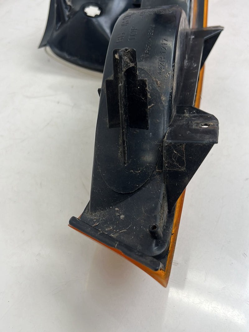 1993-2000 Ford Ranger Front Passenger Right Turn Signal Light Lamp OEM #6016EM