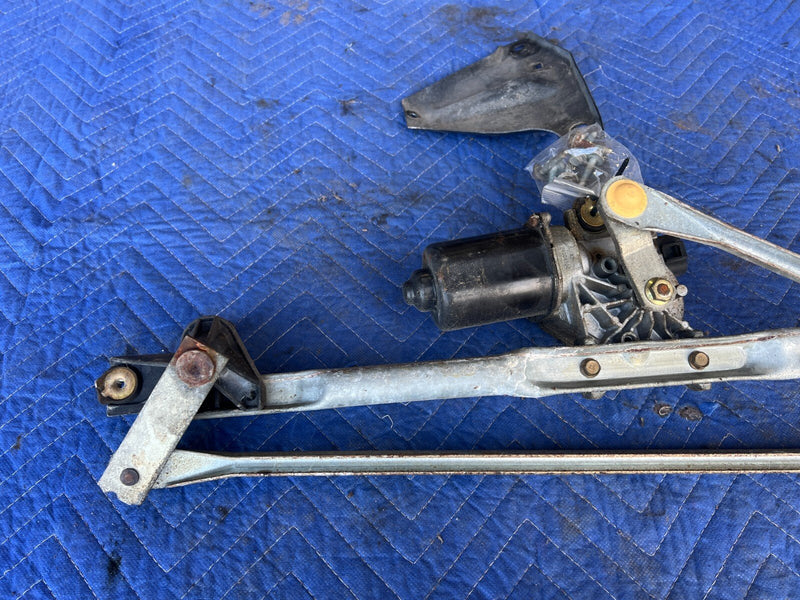 1999-2002 Chevy Silverado GM 1500 2500 Windshield Wiper Transmission OEM #1837CN