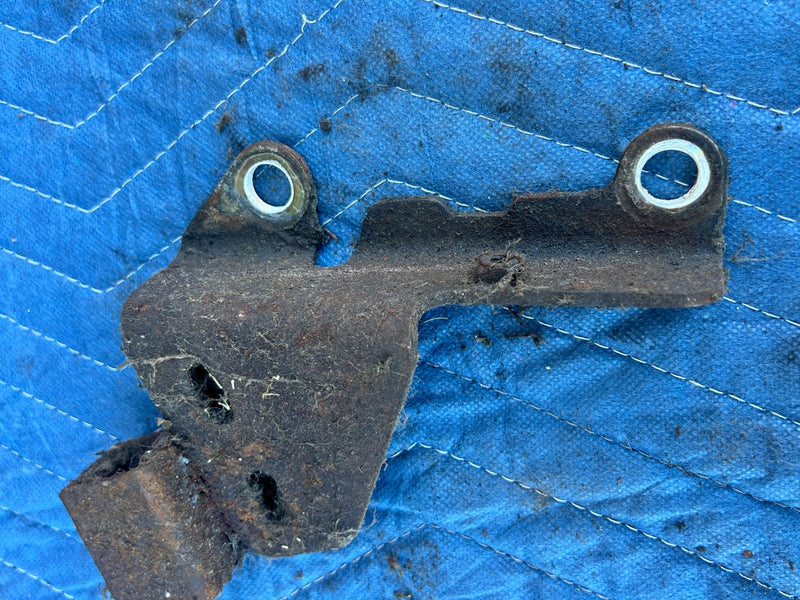 1986-1993 Volvo 240 244 Bell Housing Auto Transmission Line Bracket OEM #4295EM
