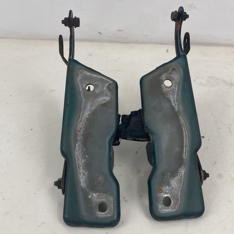 1995-1998 Chevrolet GMC C/K Hood Hinge Pair 15690184 15690183 OEM