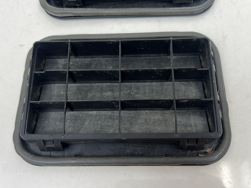1993-2000 Ford Ranger Cabin Air Pressure Vent Pair OEM #6015EM