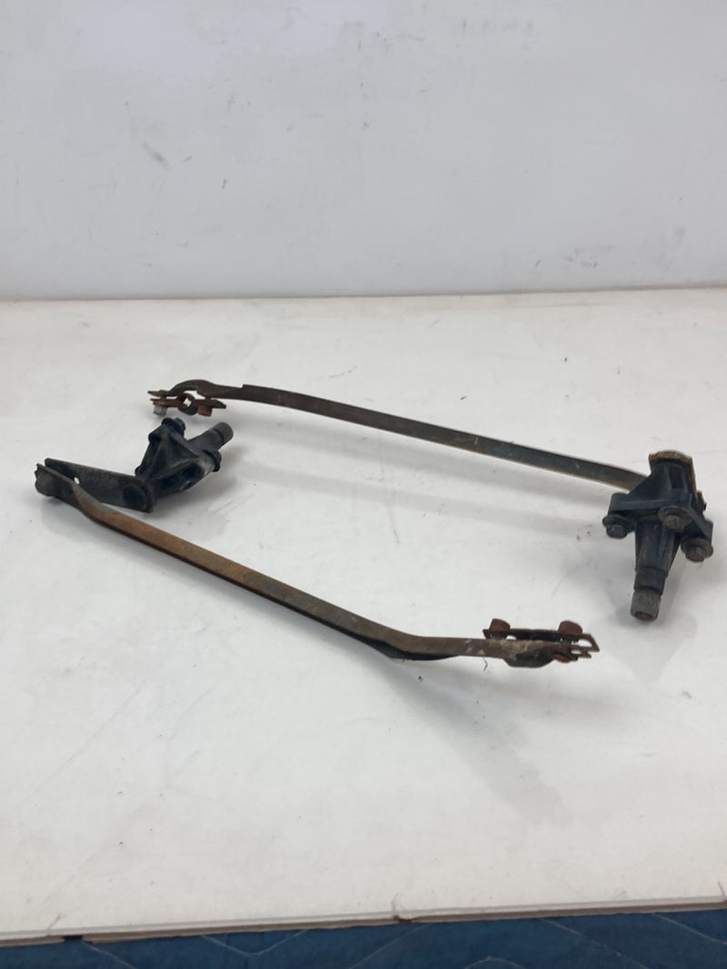 1988 Chevrolet Silverado 1500 GMT400 - Wiper Linkage