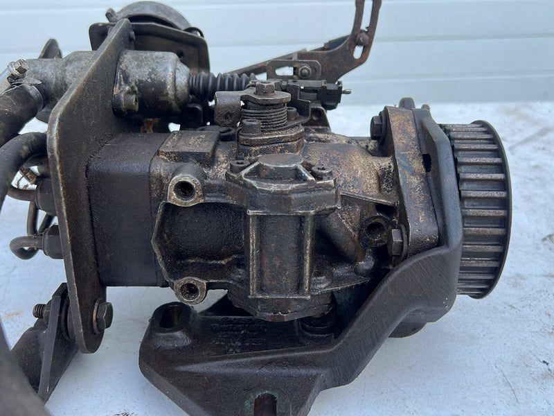 1975-1980 Volvo 244 D24 Diesel Bosch Fuel Injection Pump w/ Linkage OEM #5430EM