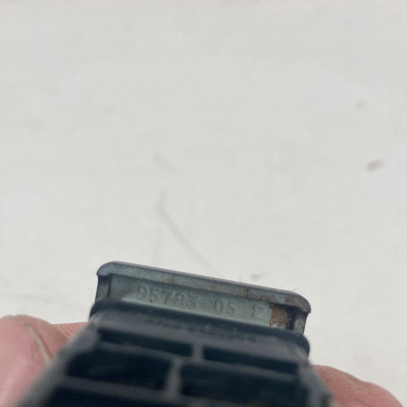 1999-2004 Land Rover Discovery II L550 Fuel Door Release Button Switch OEM #5041M