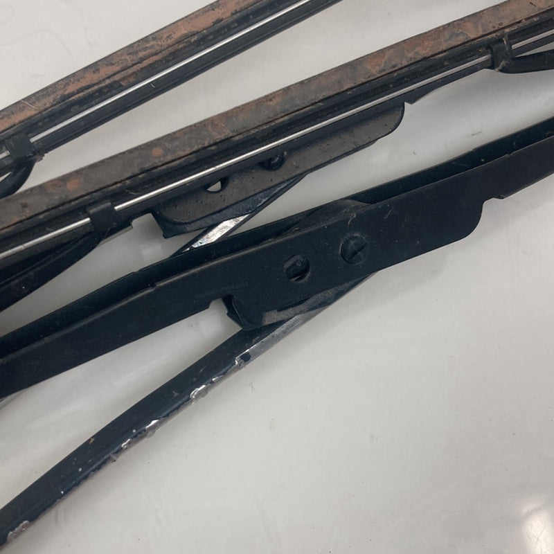 1996 Chevrolet Silverado GMT800 - Wiper Arm