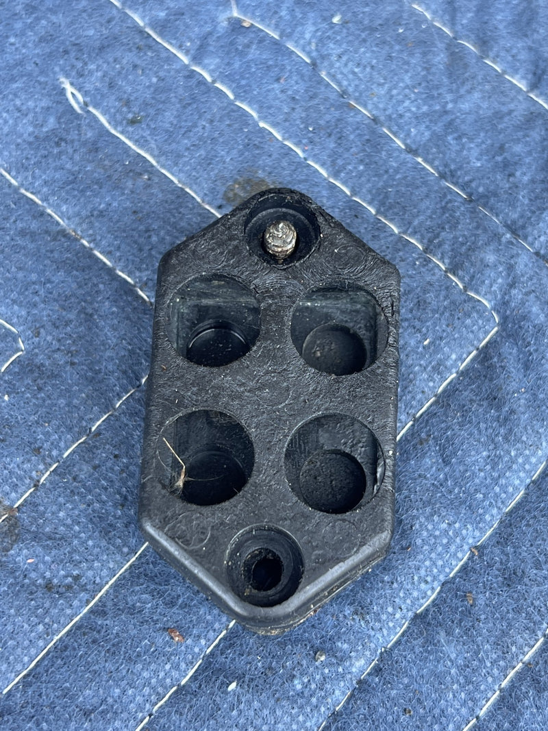 1973 Volvo 140 142 - Battery Fuse Box