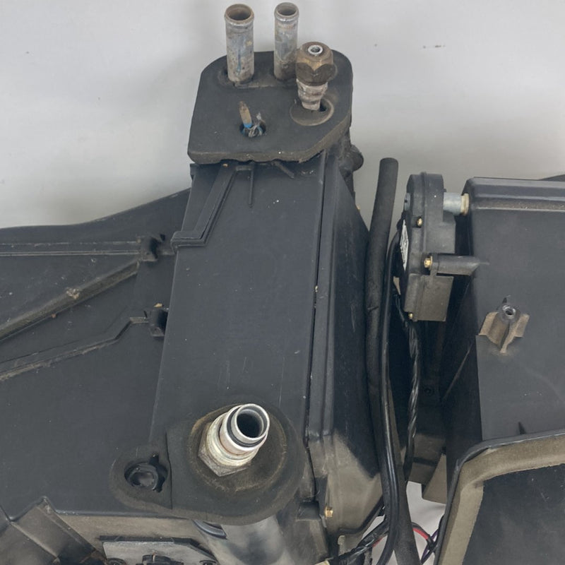 1995-1998 Chevrolet Silverado 2500 GMT400 HVAC Box AC Heat Core Air OEM