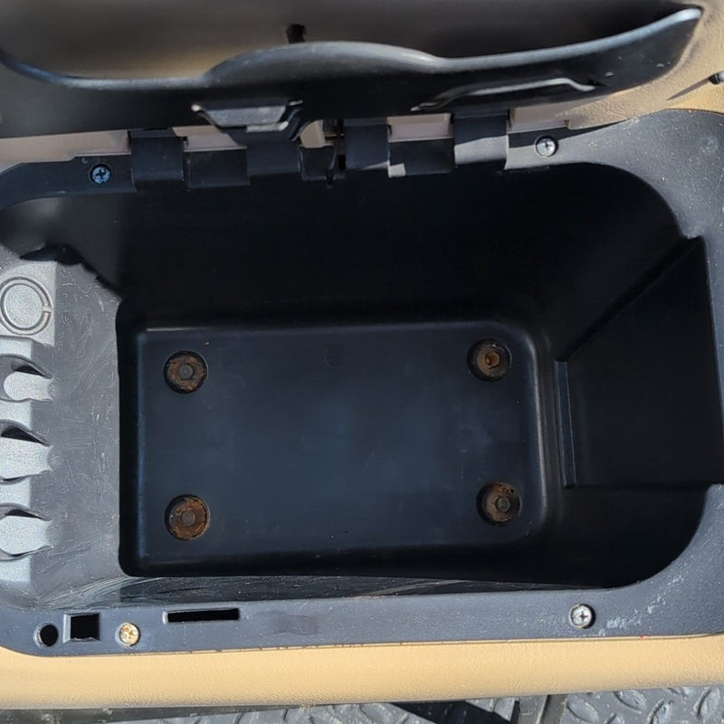 1999-2002 Chevrolet Silverado Center Console Assembly Tan Lid Mounts 15037198
