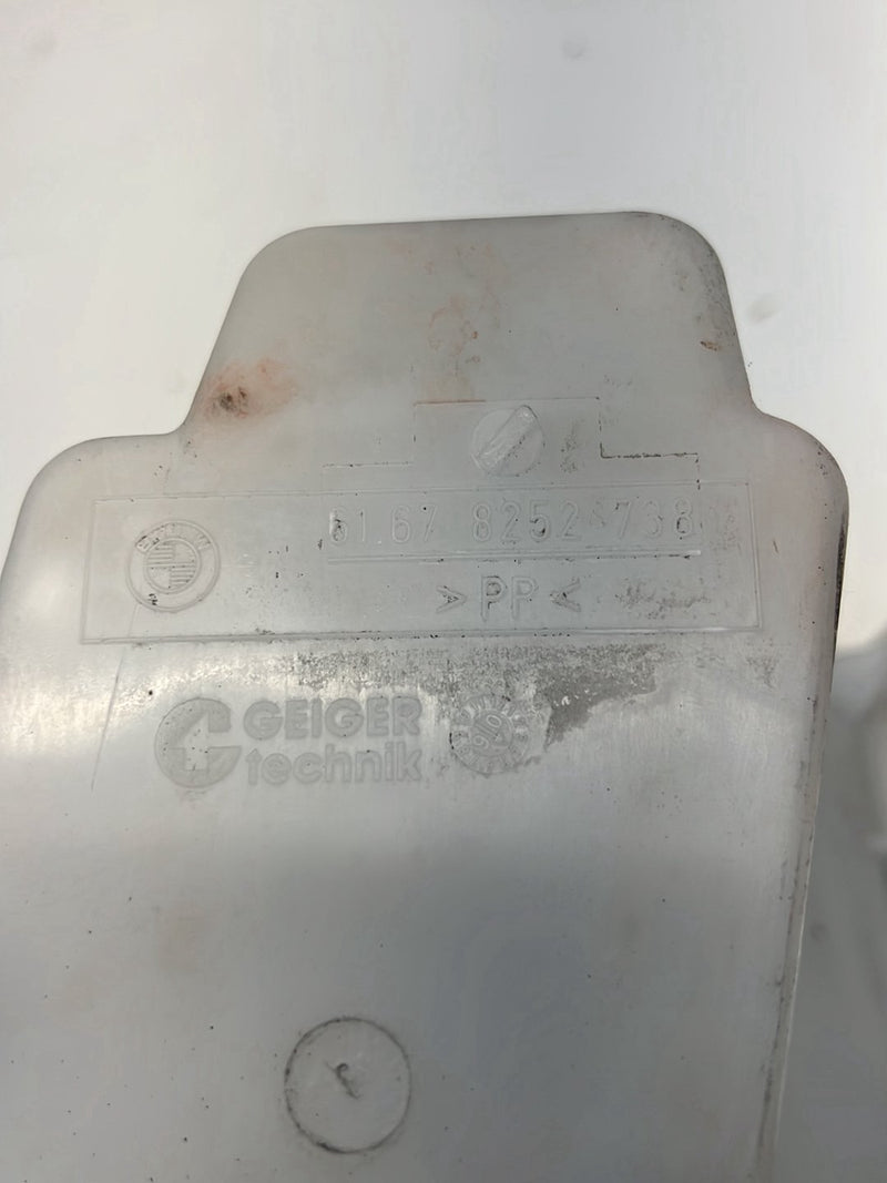 2006 BMW X5 E53 - Windshield Washer Reservoir PN: 61678252738
