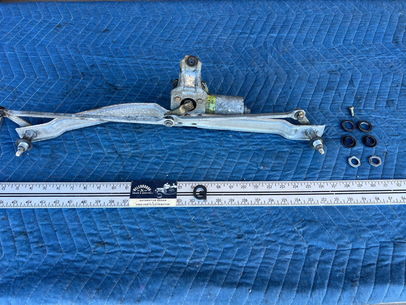 47023084
