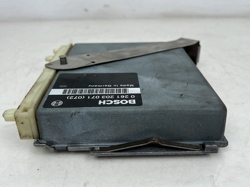 1993-1997 Volvo 850 Bosch Engine Control Module ECU 0261203071 OEM