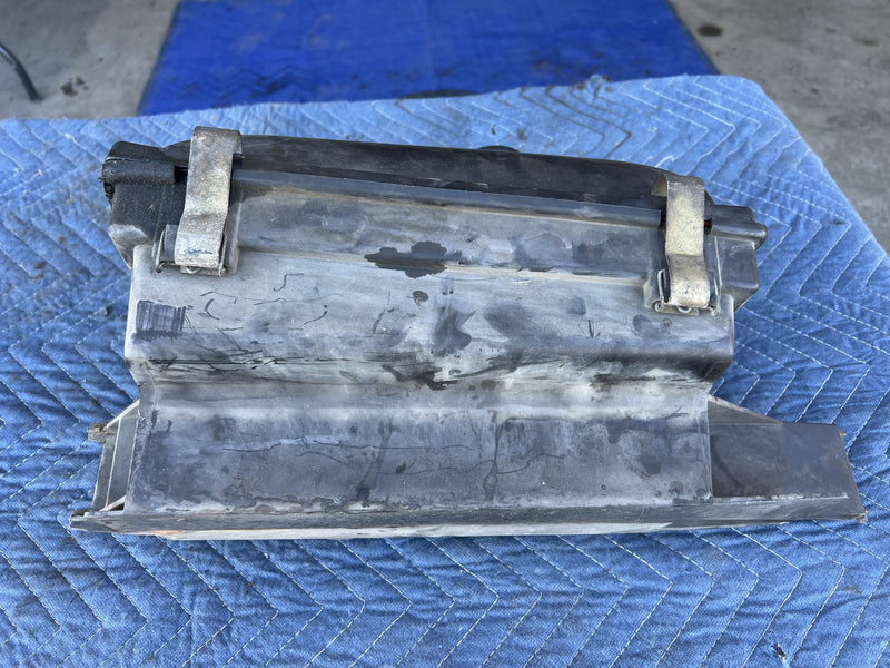 Volvo 240 - Air Filter Box PN: 463503