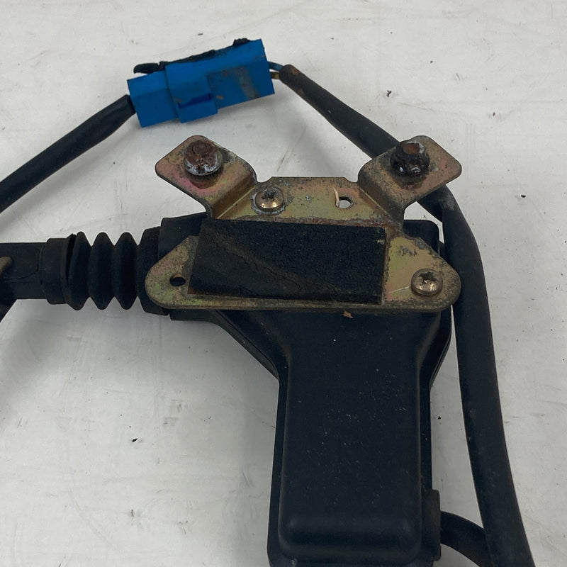 1981-1985 Volvo 240 245 Door Lock Actuator Front Right 1315178 OEM