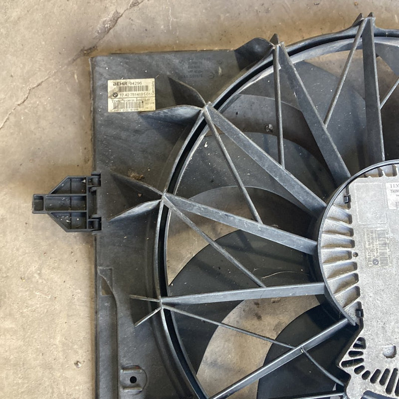 2003-2007 BMW 545i E60 Radiator Cooling Fan 7514314 7514181 00008097 OEM #4983M