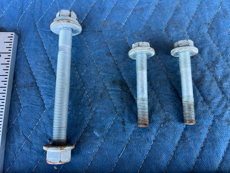 2002-2005 BMW 330xi 325xi E46 Rear Differential Bolt Hardware OEM #4807EM