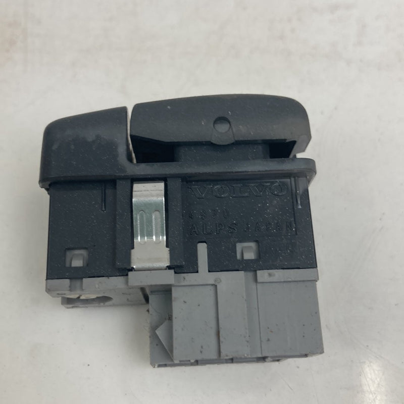 1998-2000 Volvo V70 Traction Control Switch Button 9162953 OEM #5164M
