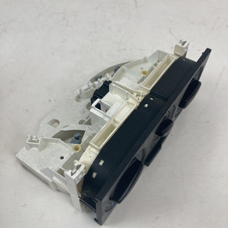 2001-2005 Volkswagen Passat HVAC Climate Control Switch OEM #5493M