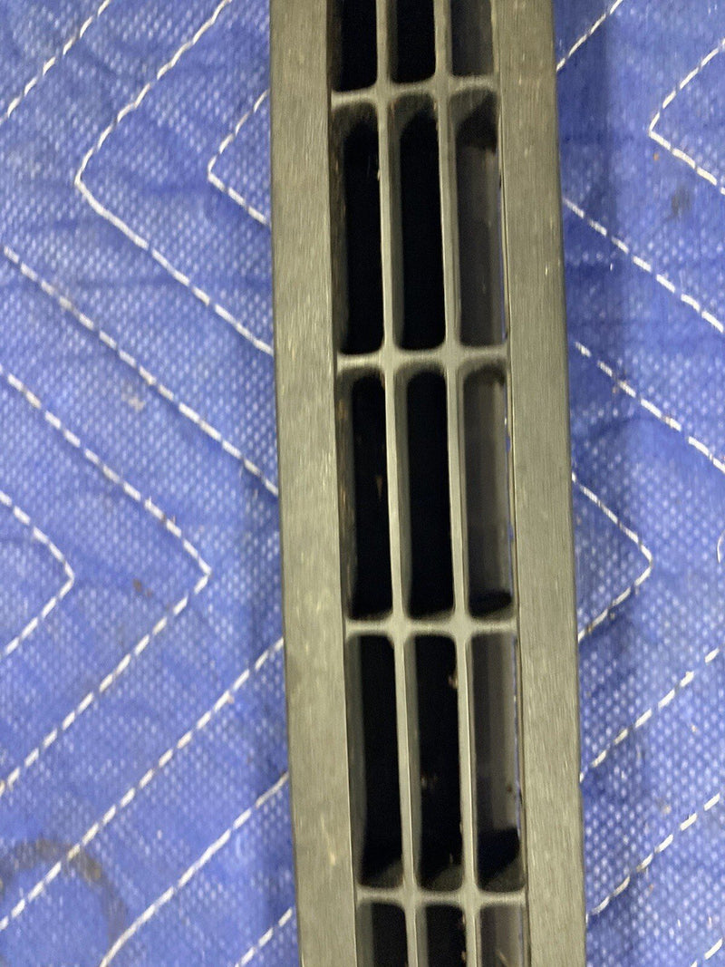 1984-1991 BMW 318i 325i E30 Rear Parcel Shelf Vent Defrost 1971937 OEM #2648M