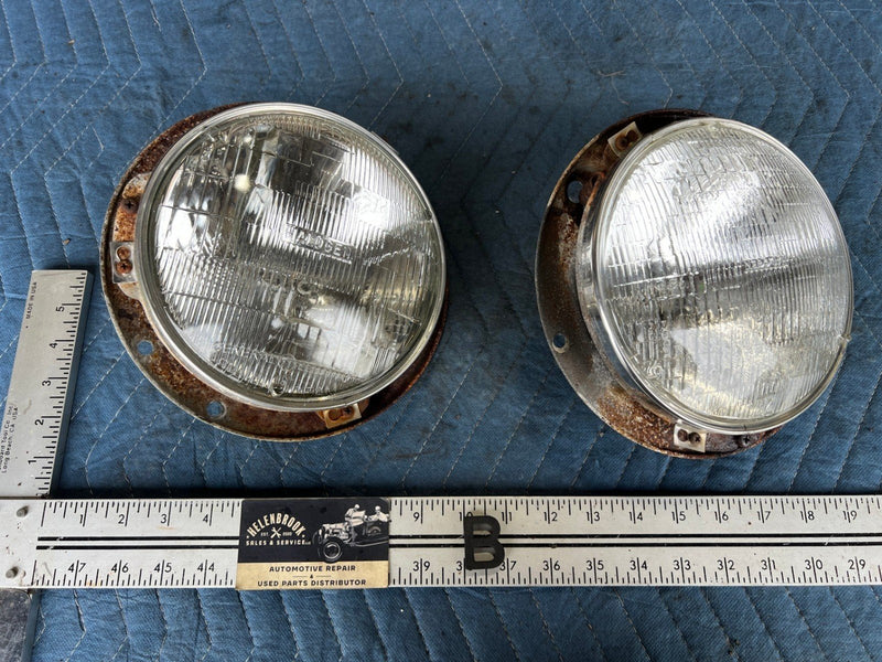 1985-1988 Suzuki Samurai SJ413 Headlight Assembly Lens Assembly LH RH Pair OEM