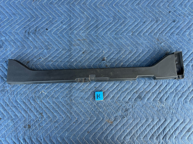 2005-2011 Audi A6 Rear Bumper Holder Mount Strap Trim 4F9807329 OEM #3471EM