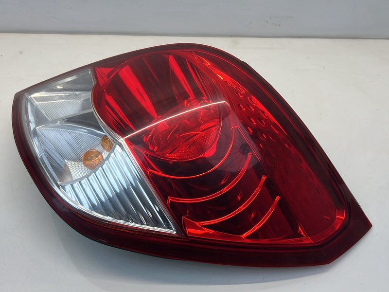 2012 Chevrolet Captiva Sport - Tail Light Pair PN: 4157NAK