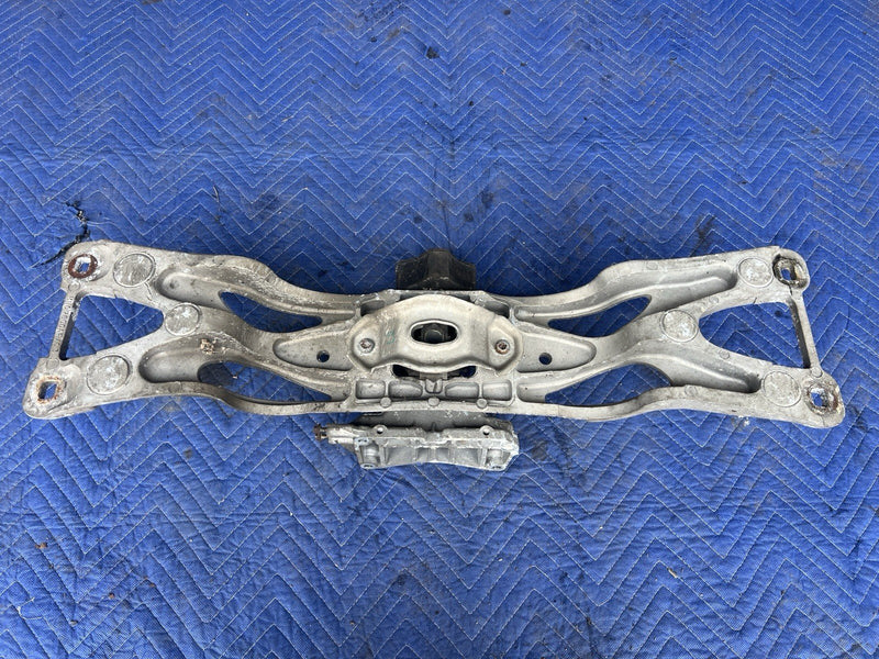 1998-2003 Jaguar XJR XJ8 X308 Rear Transmission Crossmember Support OEM #4774E