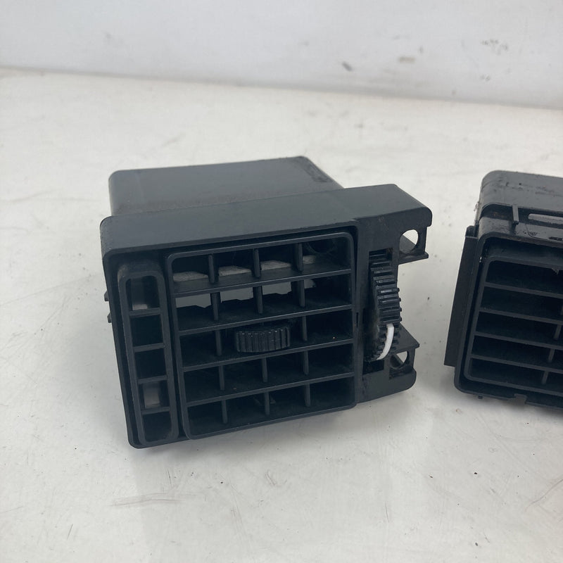 1981-1985 Volvo 240 245 Dash Vent Set LH RH 1259088 OEM