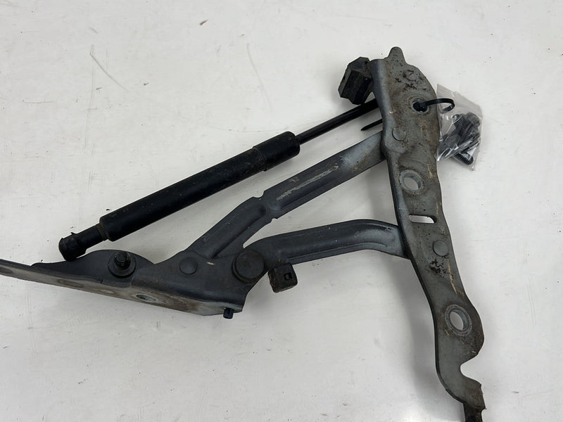 2004-2007 Volvo S60R S60 Sedan Rear Trunk Deck Lid Hinge Pair OEM #5814EM