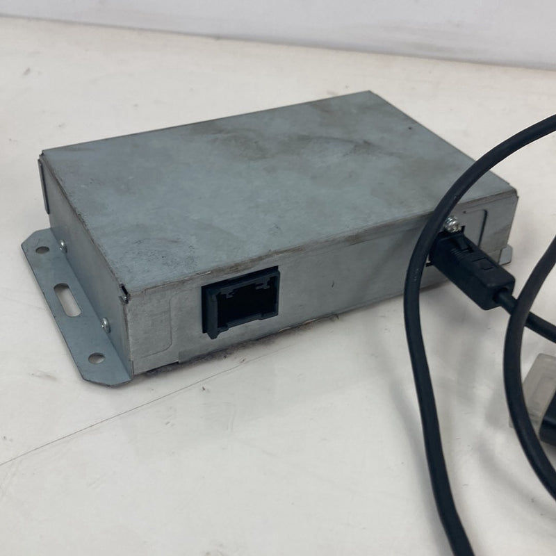 2003-2007 BMW 545i E60- iPod Interface Module PN: 65.41-0411 033-01 #4971M