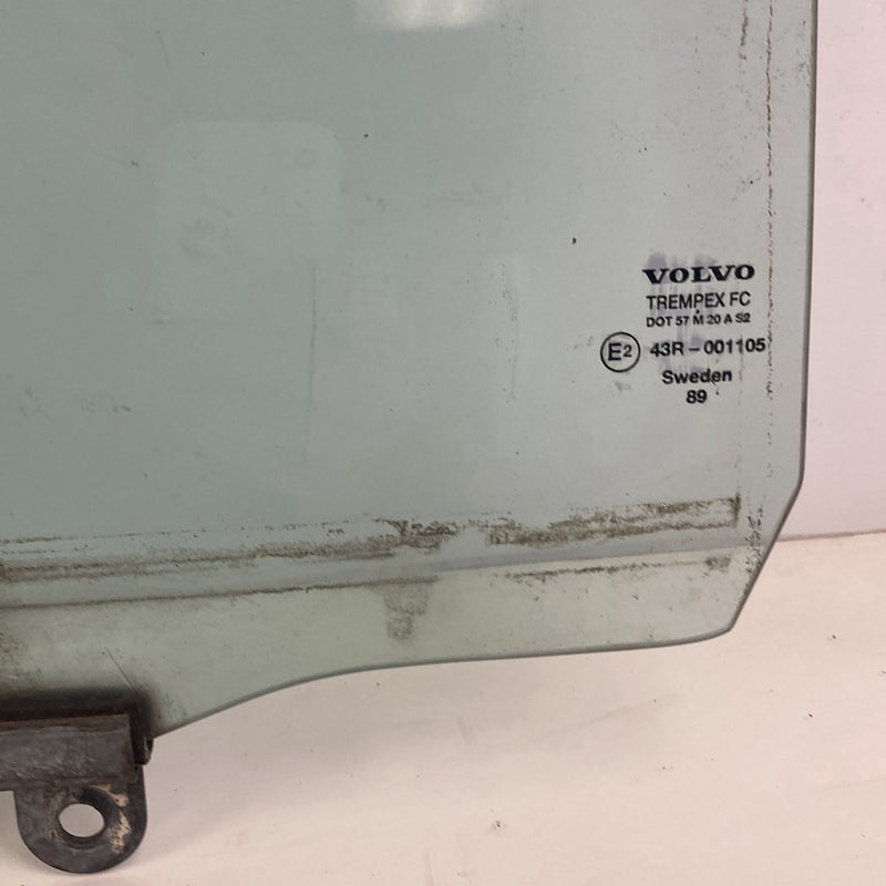 1986-1993 Volvo 240 244 Window Glass Passenger Rear 43R-001105 89 OEM #4878M