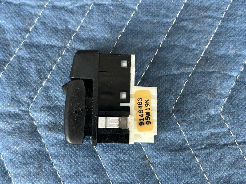 1993-1997 Volvo 850 850R Window Lock Switch 9148483 OEM #4453E