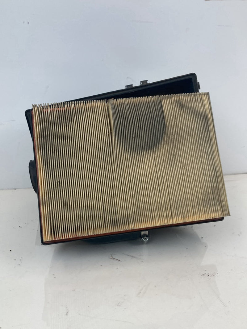 1992 Volvo 940 944 - Air Filter Box PN: 3531829