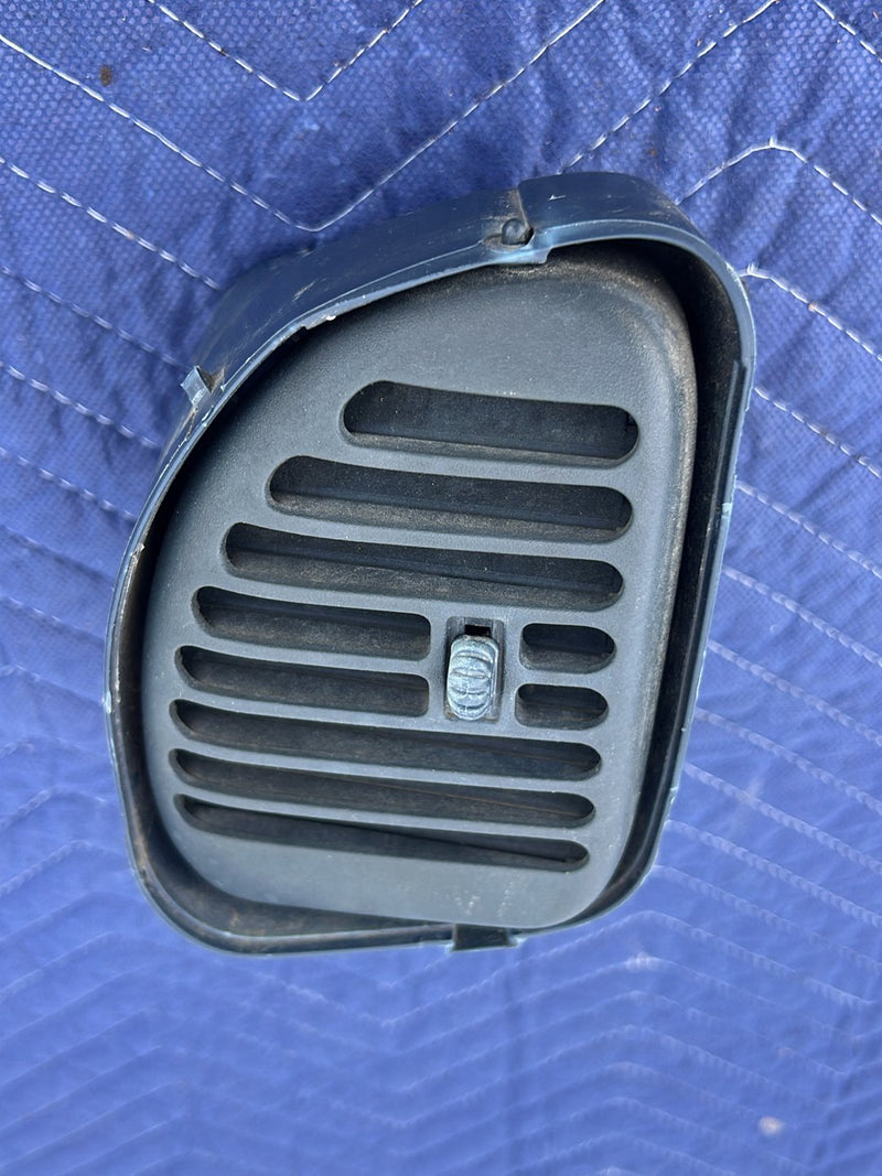 Chevrolet Silverado - Dash Vent PN: 15959762