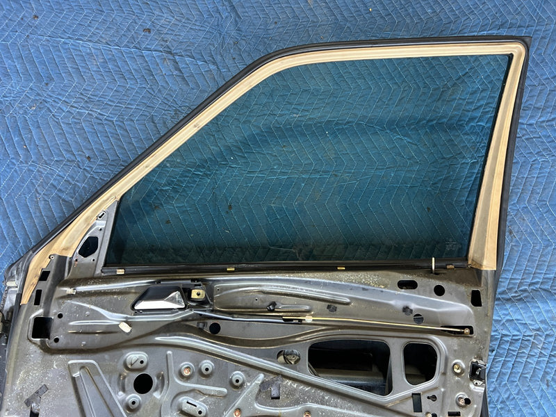 1986-1995 Mercedes 300D W124 Gray Front Passenger Right Door Assembly OEM#2585EM
