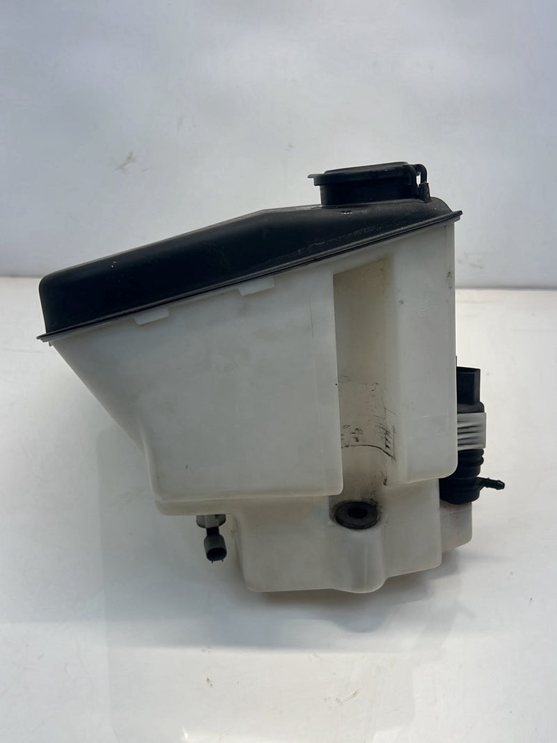2006 BMW X5 E53 - Windshield Washer Reservoir PN: 61678252738