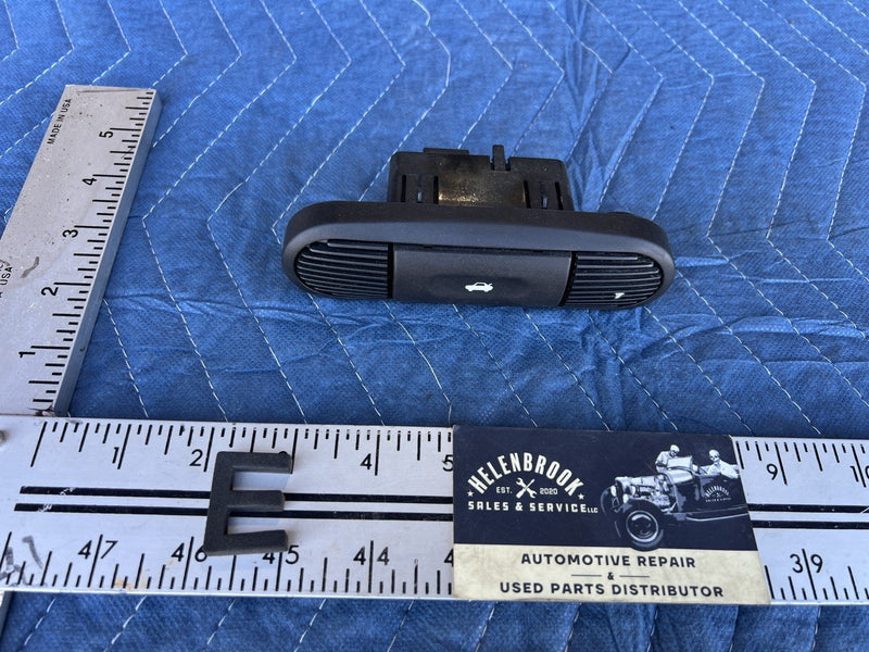 1998-2003 Jaguar XJR XJ8 Trunk Release Button & Trim Black GNC6880AA OEM #4586E