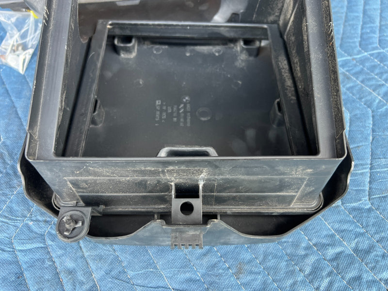 2011-2017 BMW X3 F25 Engine Air Filter Housing Box 64319184010 OEM #2245EM